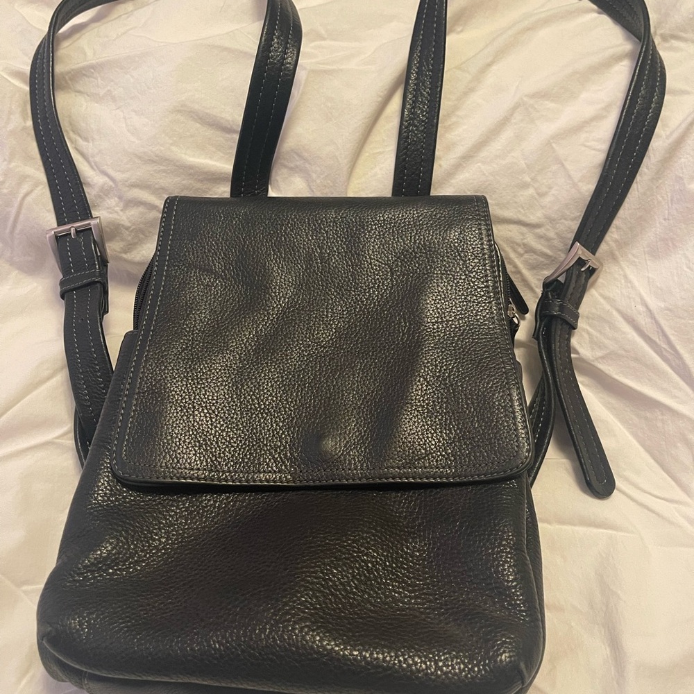 Tignanello Black Leather Backpack Bag Multiple Compartments